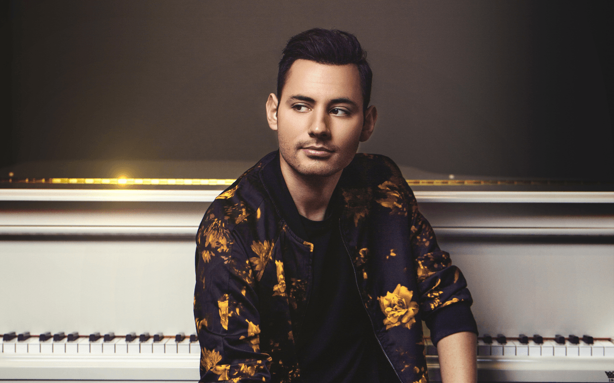 Peter Bence foto stampa.png Peter Bence foto stampa.png